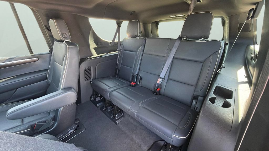 Certified 2025 Chevrolet Suburban Premier RWD image 27