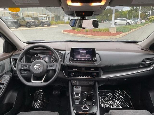 Used 2023 Nissan Rogue SV AWD/4WD image 15