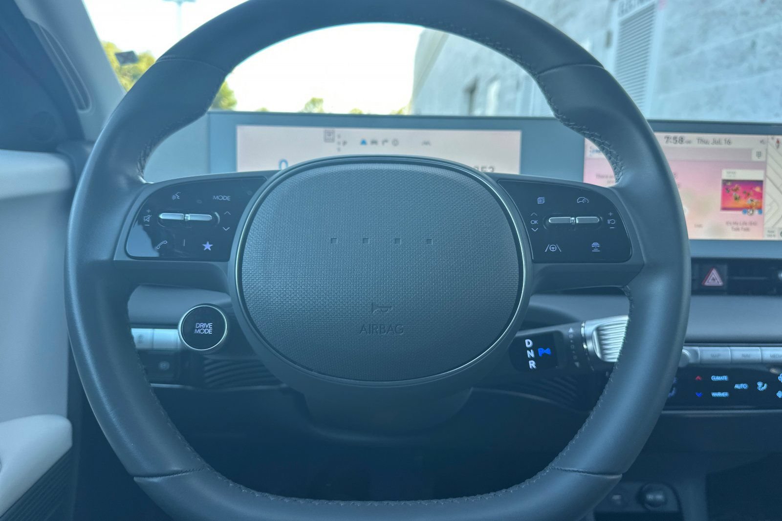 Used 2024 Hyundai Ioniq 5 SE RWD image 27