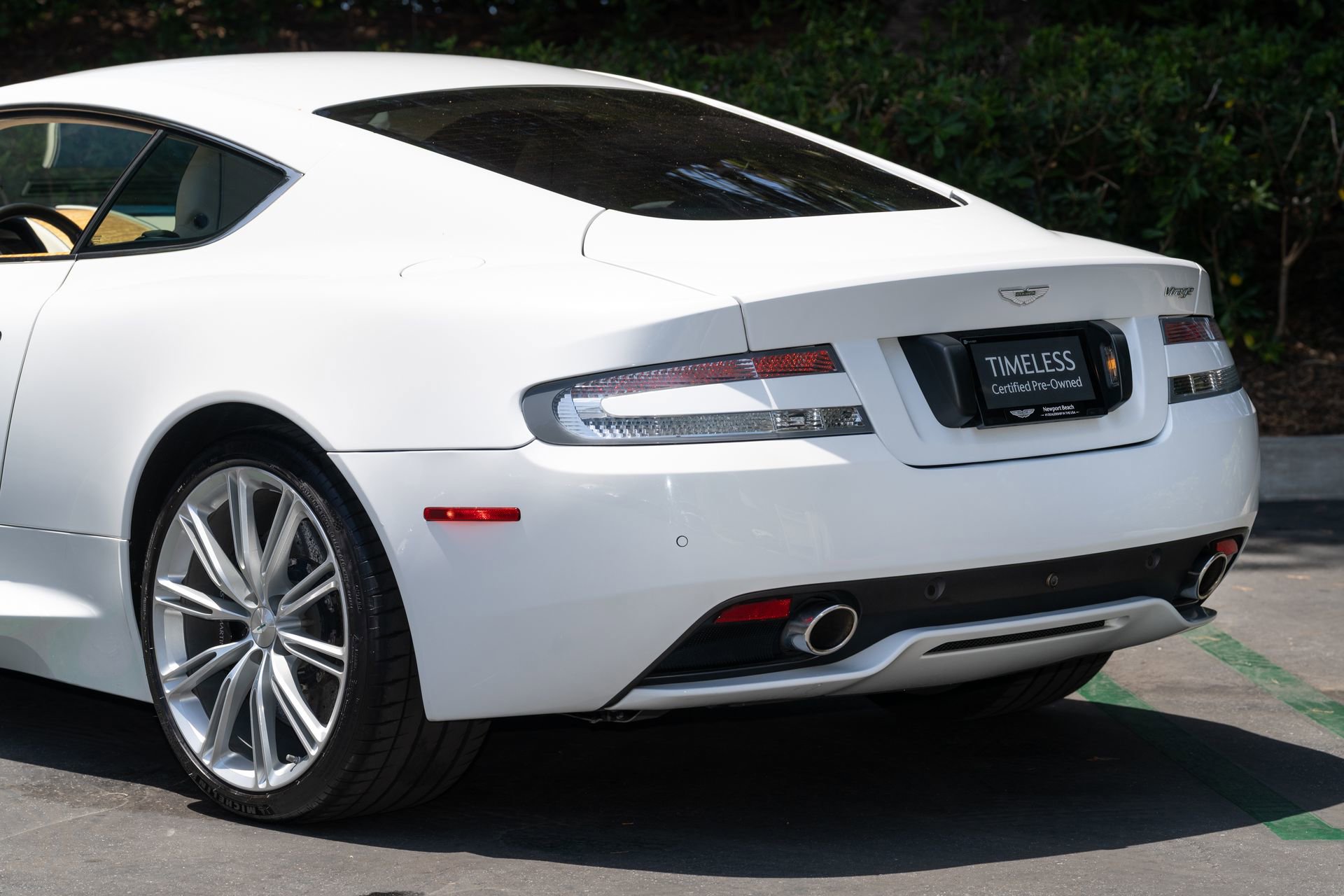 Used 2012 Aston Martin Virage Coupe RWD image 24