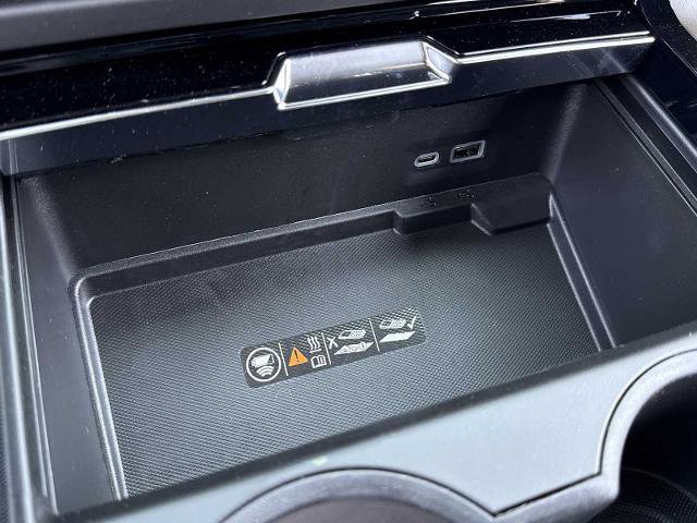 New 2026 GMC Yukon XL Denali Ultimate AWD/4WD image 9