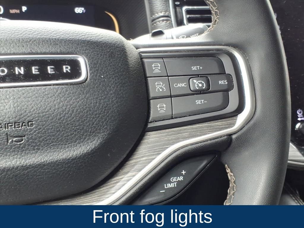 Used 2024 Jeep Wagoneer Series III AWD/4WD image 15