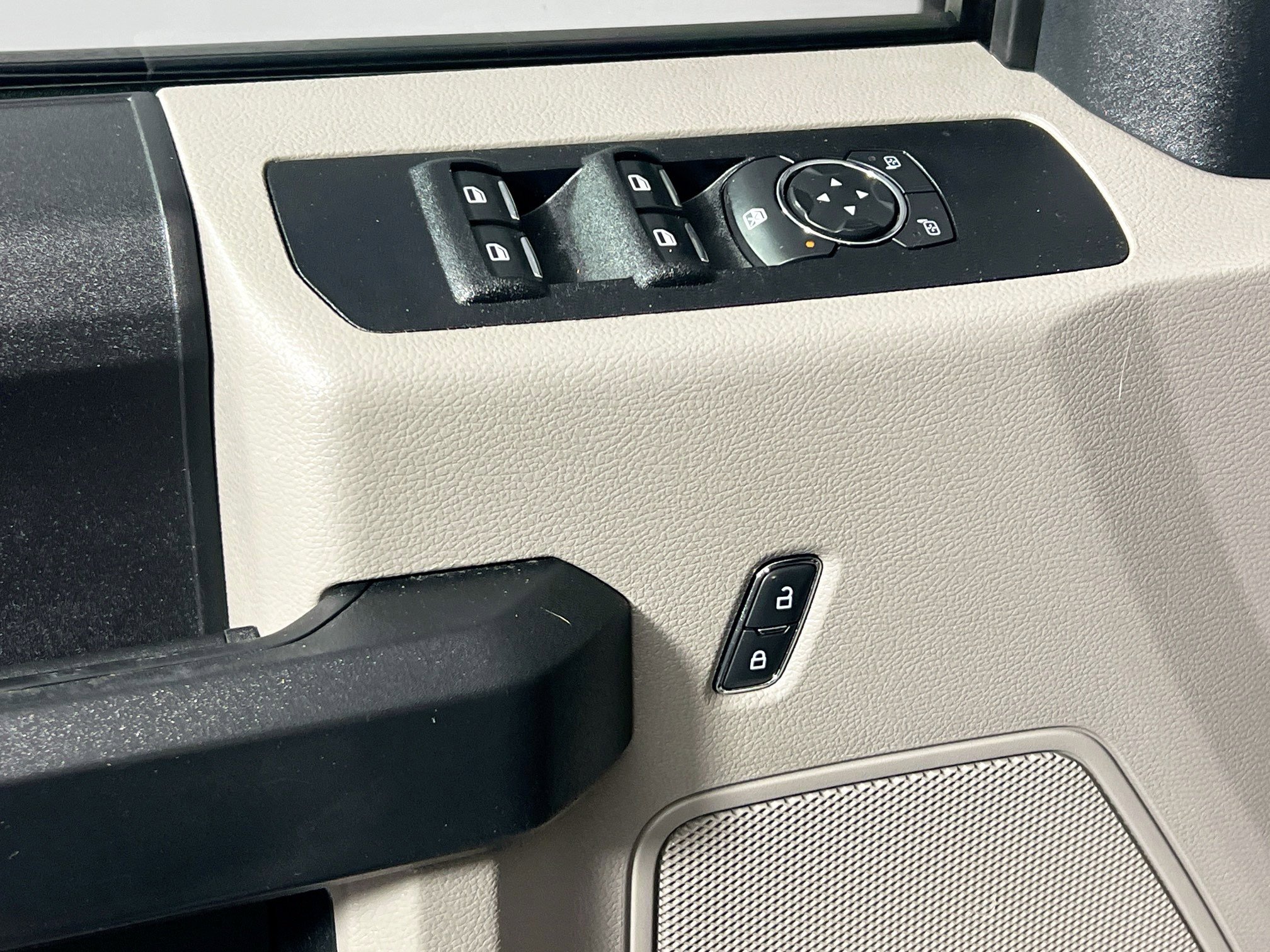 Used 2020 Ford F250 XL w/ STX Appearance Package image 10