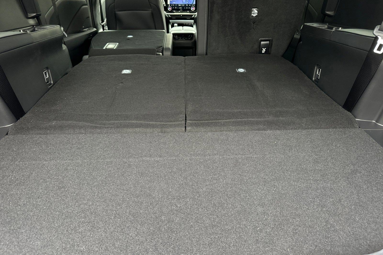 New 2026 Lexus TX 500h AWD image 27