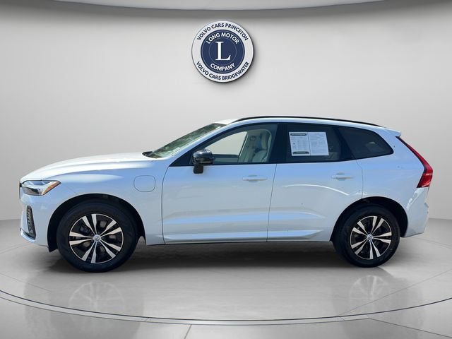 Certified 2024 Volvo XC60 T8 Core w/ Climate Package AWD/4WD image 3