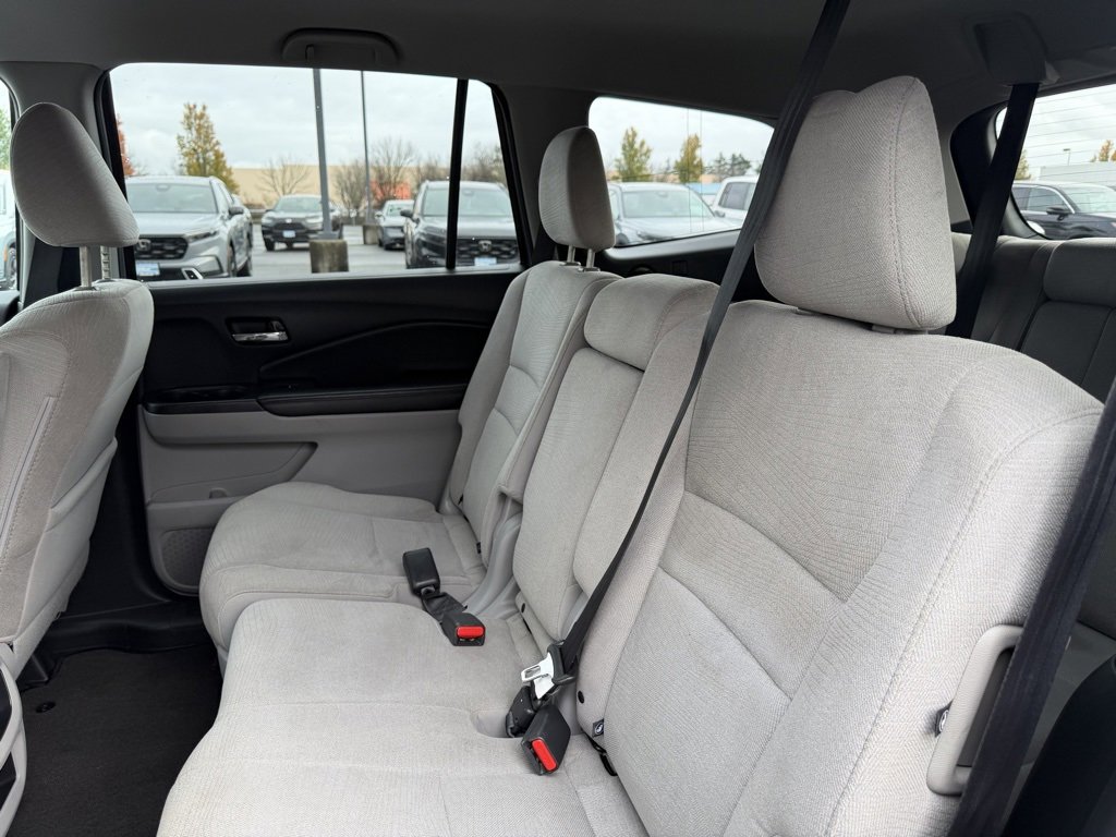 Used 2016 Honda Pilot LX image 28