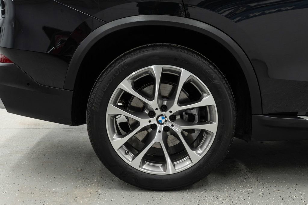 Used 2024 BMW X5 xDrive40i w/ Premium Package image 44