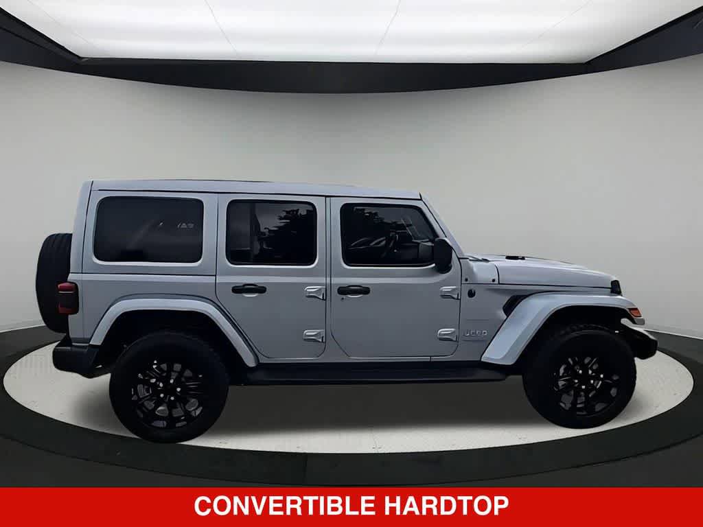 Used 2021 Jeep Wrangler Unlimited Sahara w/ Cold Weather Group AWD/4WD image 9
