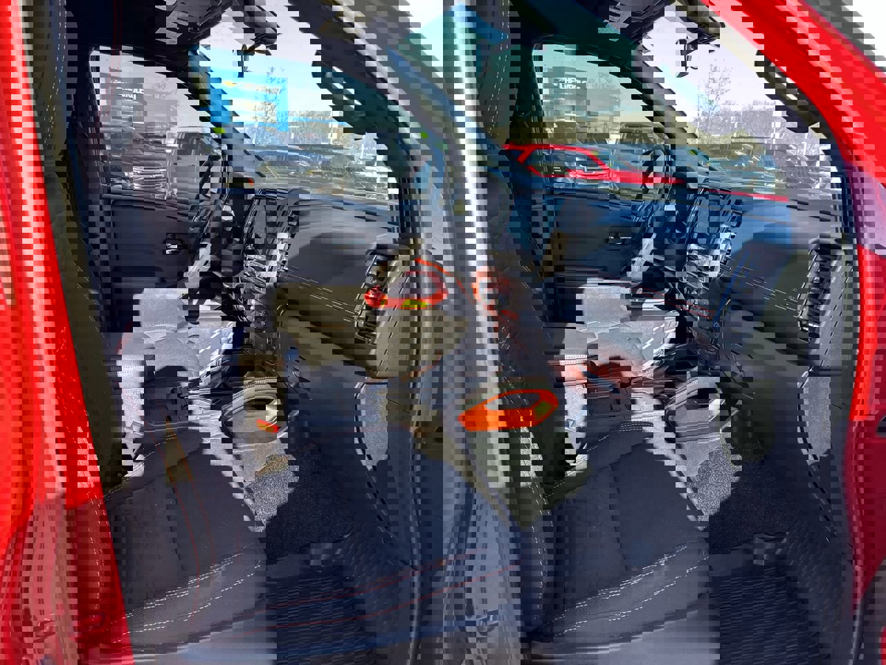 Used 2024 Nissan Frontier PRO-4X w/ Off-Road Protection Package image 14