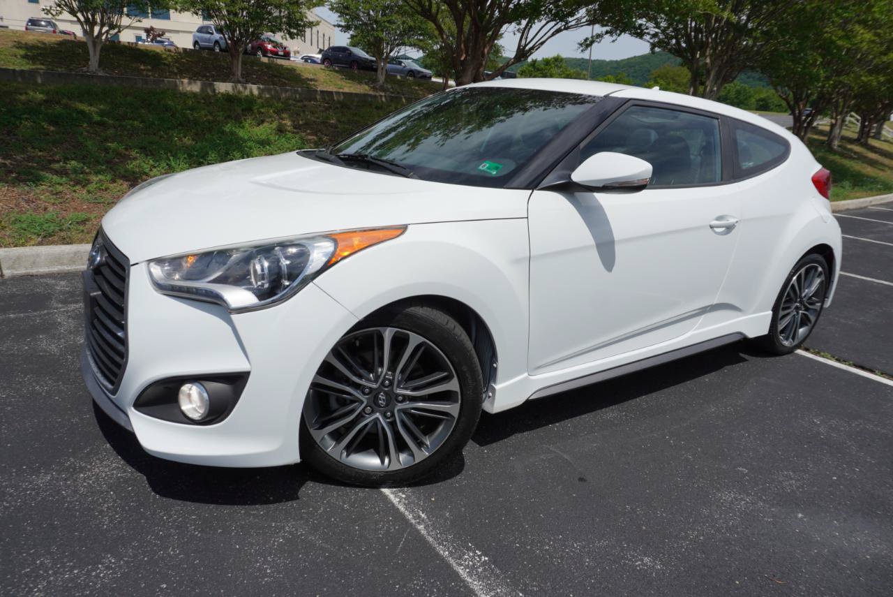 Used 2016 Hyundai Veloster Turbo FWD image 12