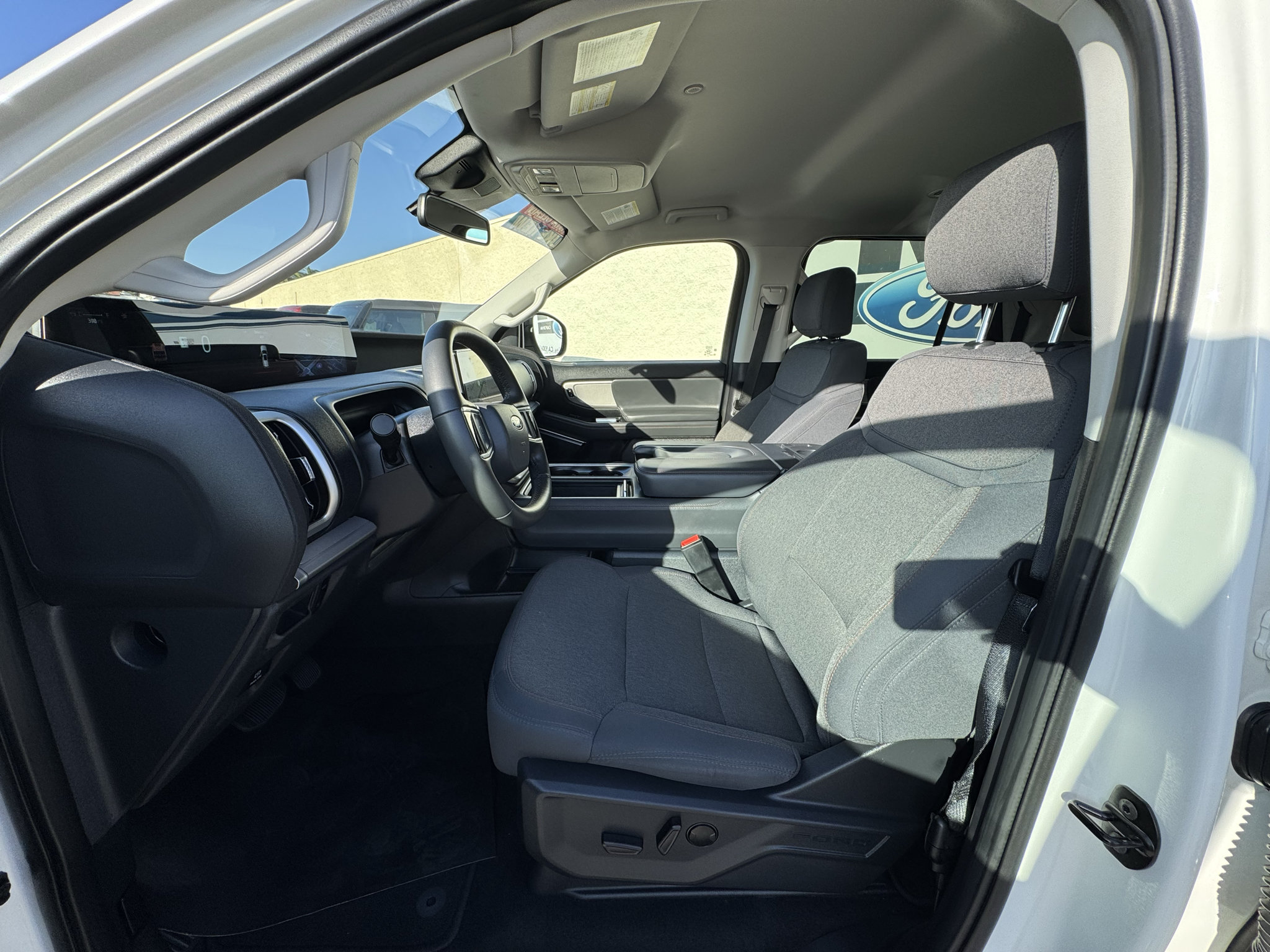 Used 2025 Ford Expedition Max Active RWD image 15