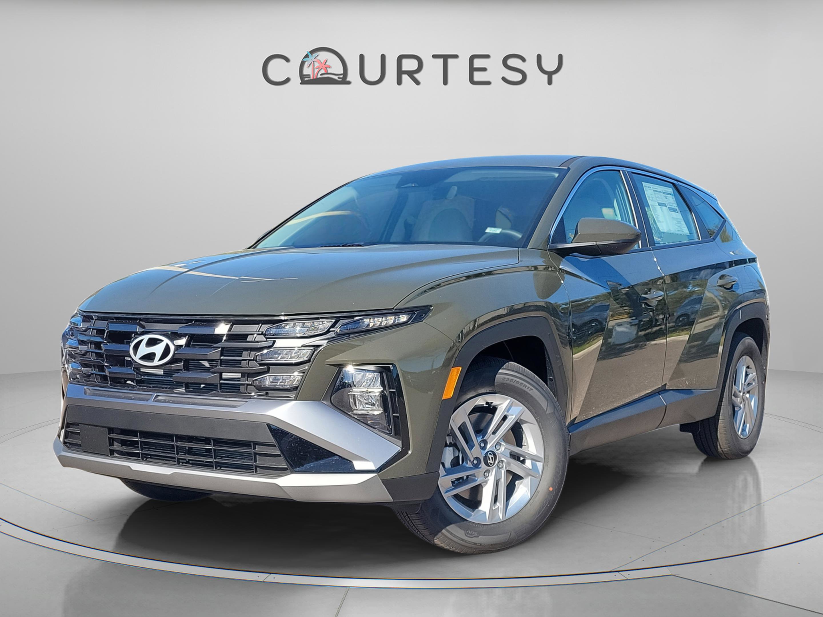 New 2026 Hyundai Tucson SE image 1