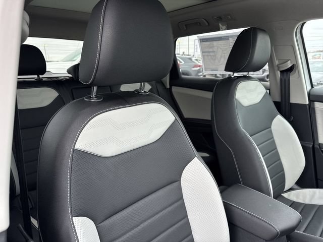New 2026 Volkswagen Taos SEL AWD/4WD image 25