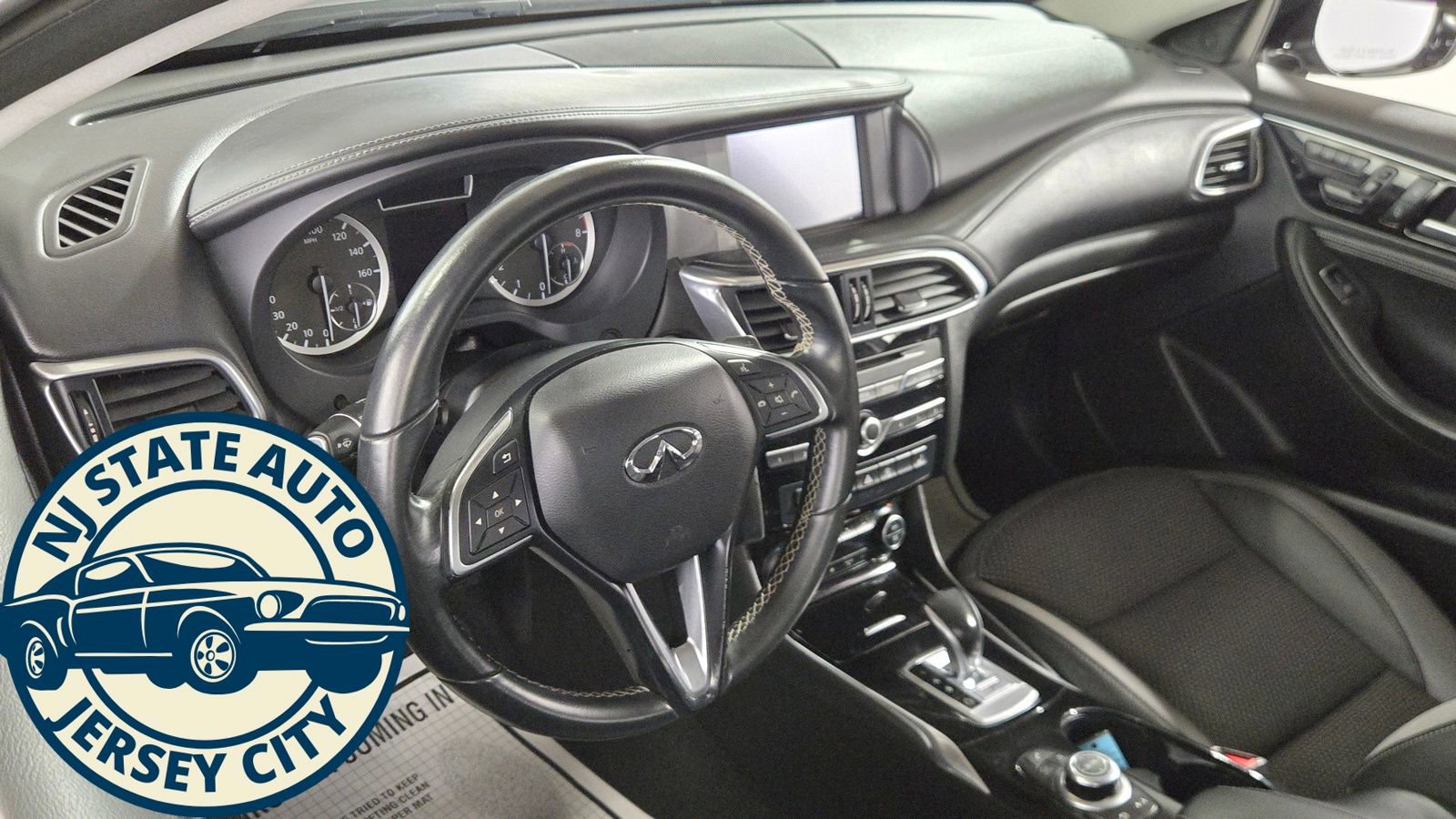 Used 2018 INFINITI QX30 AWD image 10