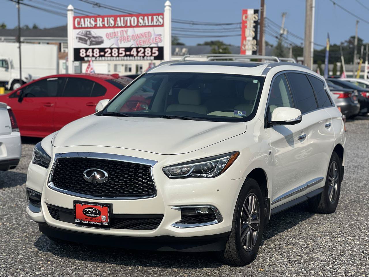 Used 2019 INFINITI QX60 Luxe w/ Essential Package AWD/4WD image 3