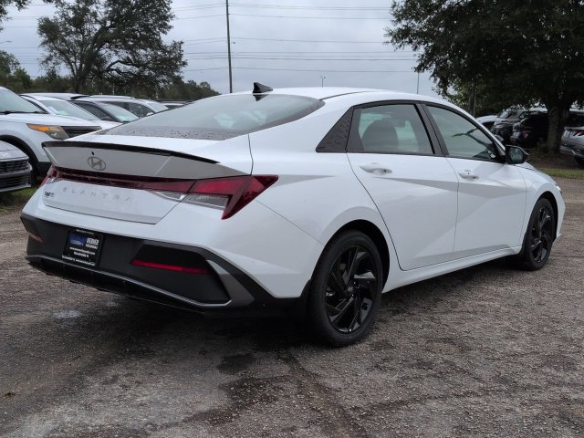 New 2026 Hyundai Elantra SEL Sport FWD image 5