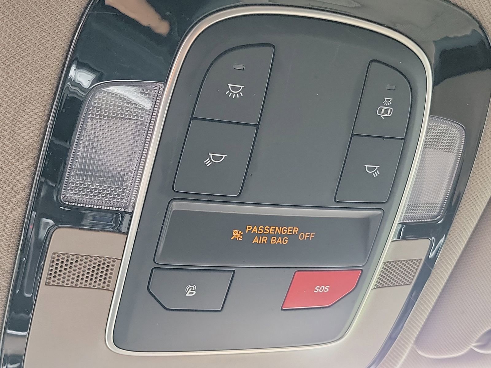 Certified 2022 Hyundai Santa Fe SEL image 17