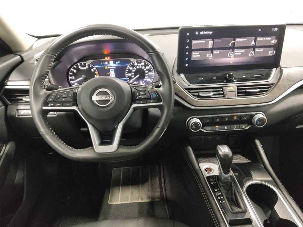 Used 2023 Nissan Altima 2.5 SV w/ SV Premium Package image 22