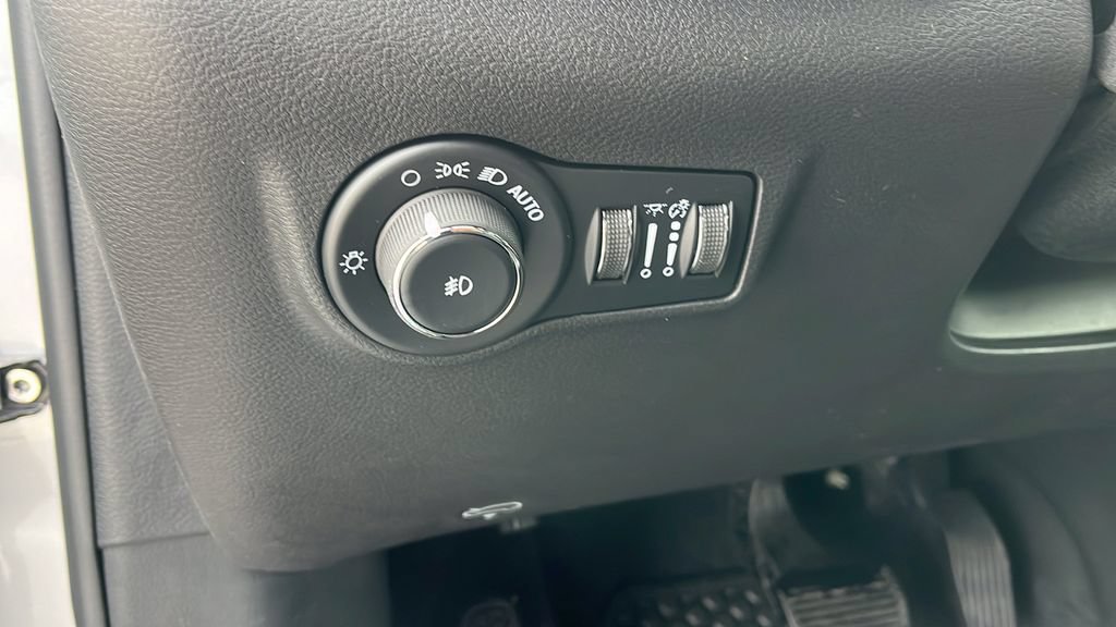 New 2026 Jeep Compass Latitude AWD/4WD image 11