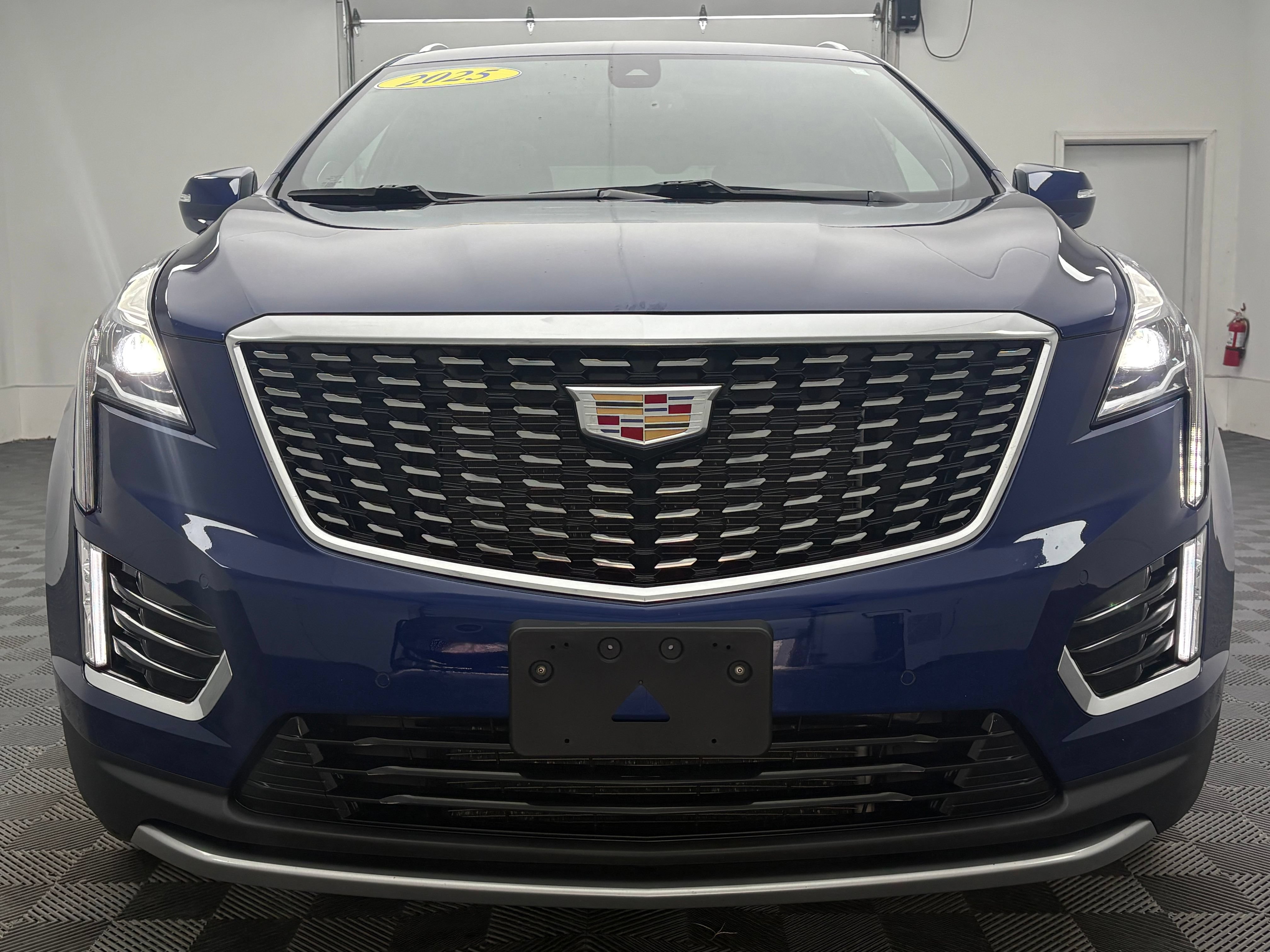 Used 2025 Cadillac XT5 Premium Luxury AWD/4WD image 14