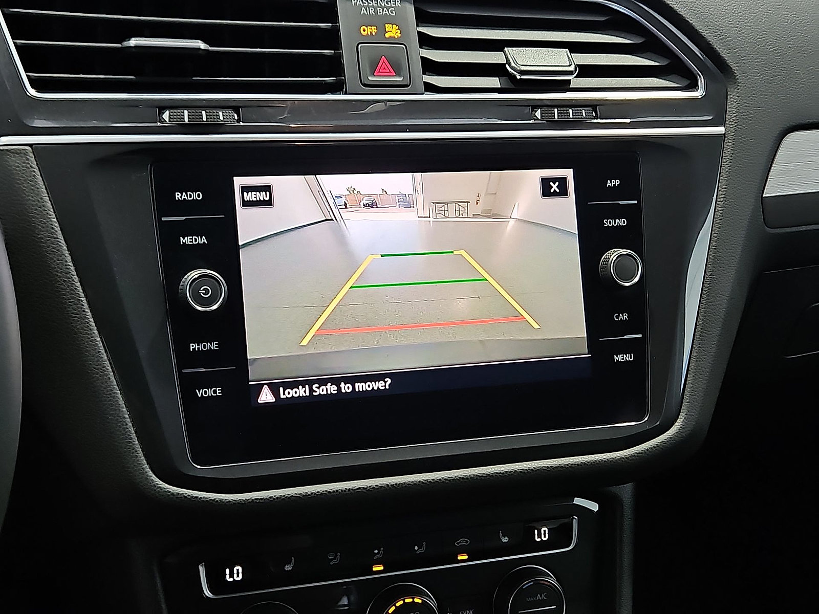 Certified 2020 Volkswagen Tiguan SE FWD image 18