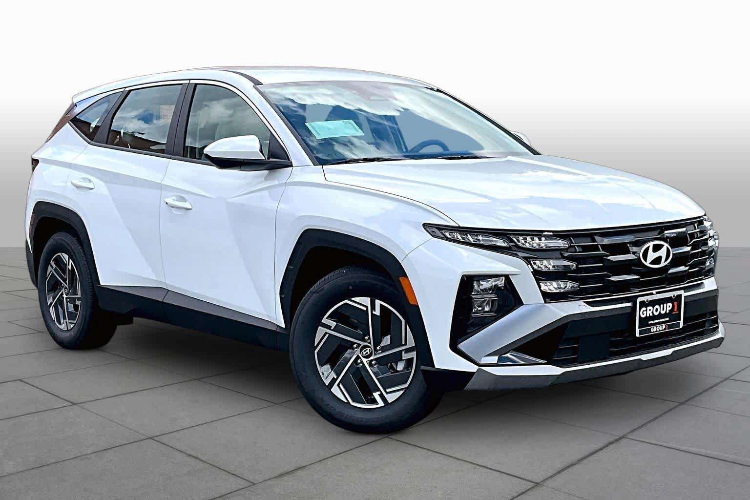 New 2026 Hyundai Tucson Blue SE FWD image 2