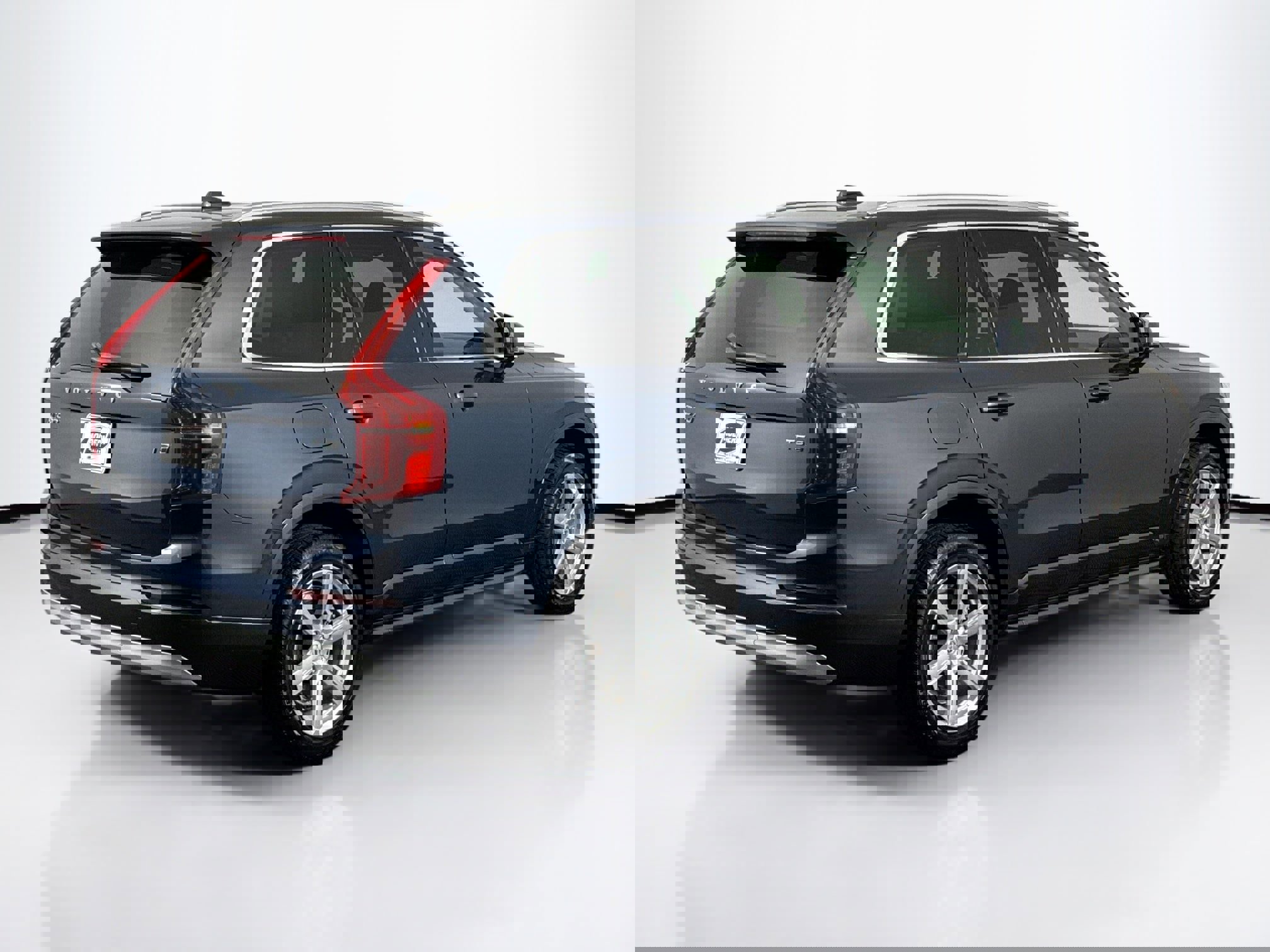 Used 2022 Volvo XC90 T5 Momentum image 11