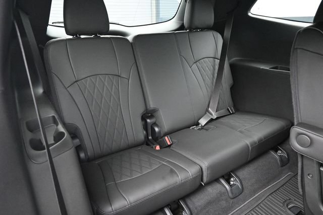 Used 2023 Buick Enclave Avenir w/ Avenir Technology Package AWD/4WD image 22