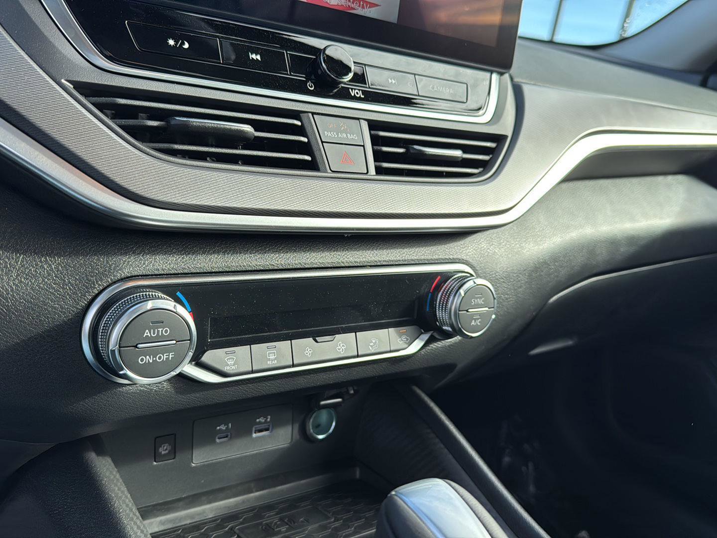 New 2026 Nissan Altima 2.5 SR w/ SR Midnight Edition Package image 23