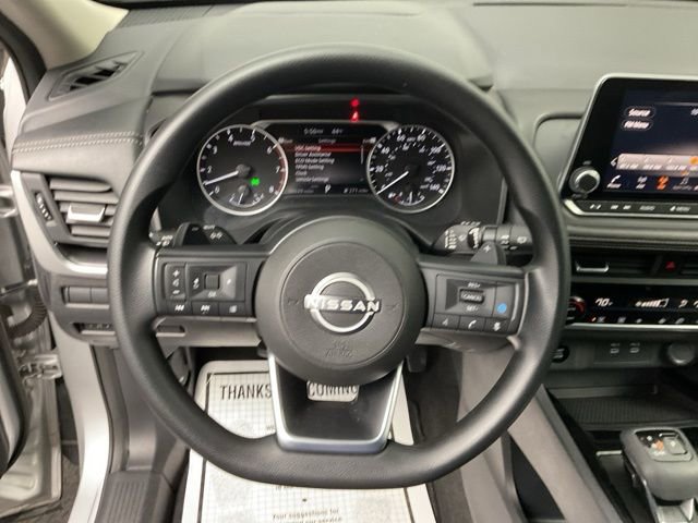 Used 2024 Nissan Rogue SV image 16