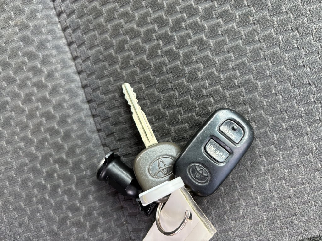Used 2005 Toyota Corolla S w/ Enhanced Pwr Pkg FWD image 35