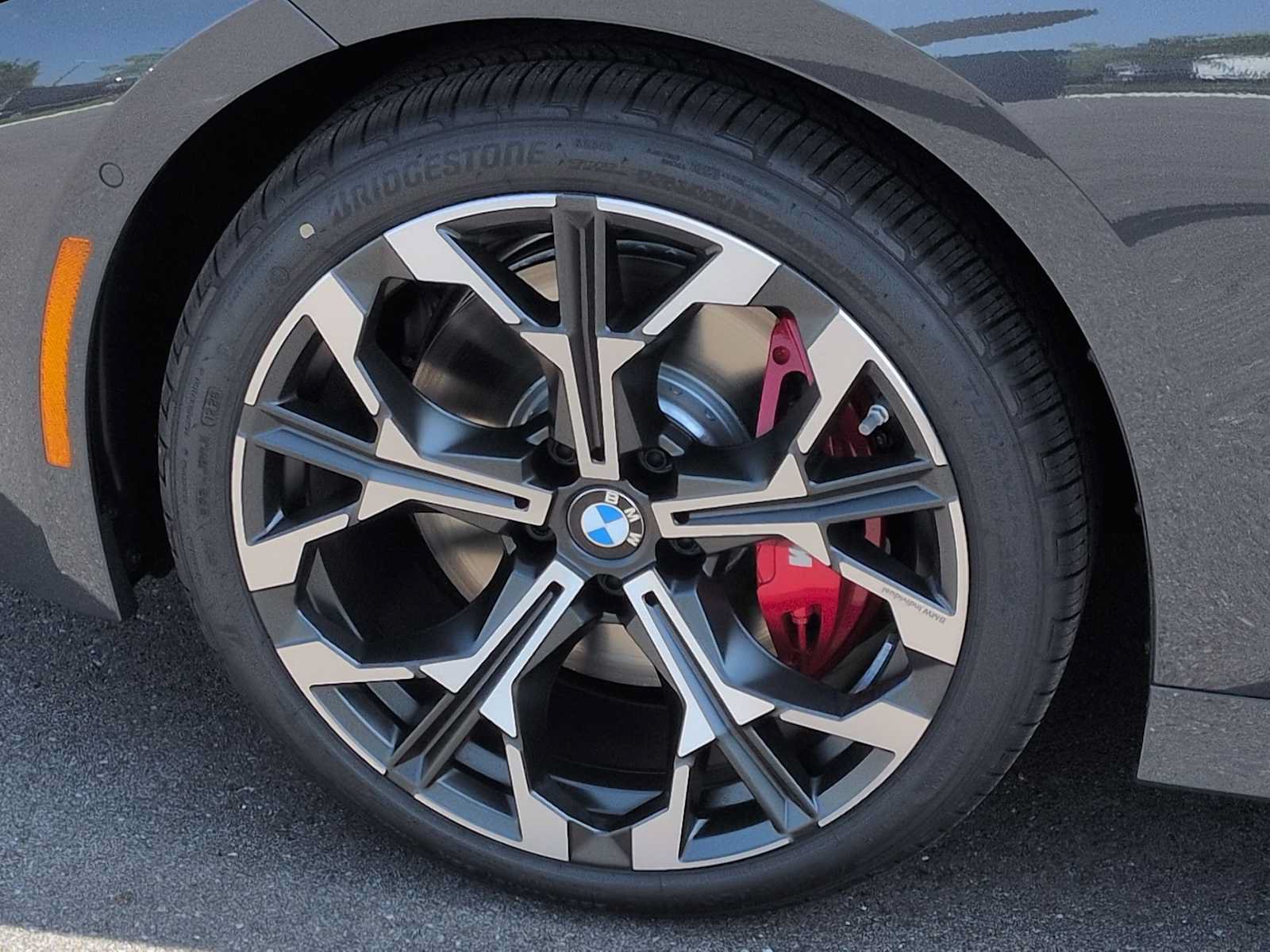 New 2026 BMW 330i xDrive Sedan w/ M Sport Package AWD/4WD image 13