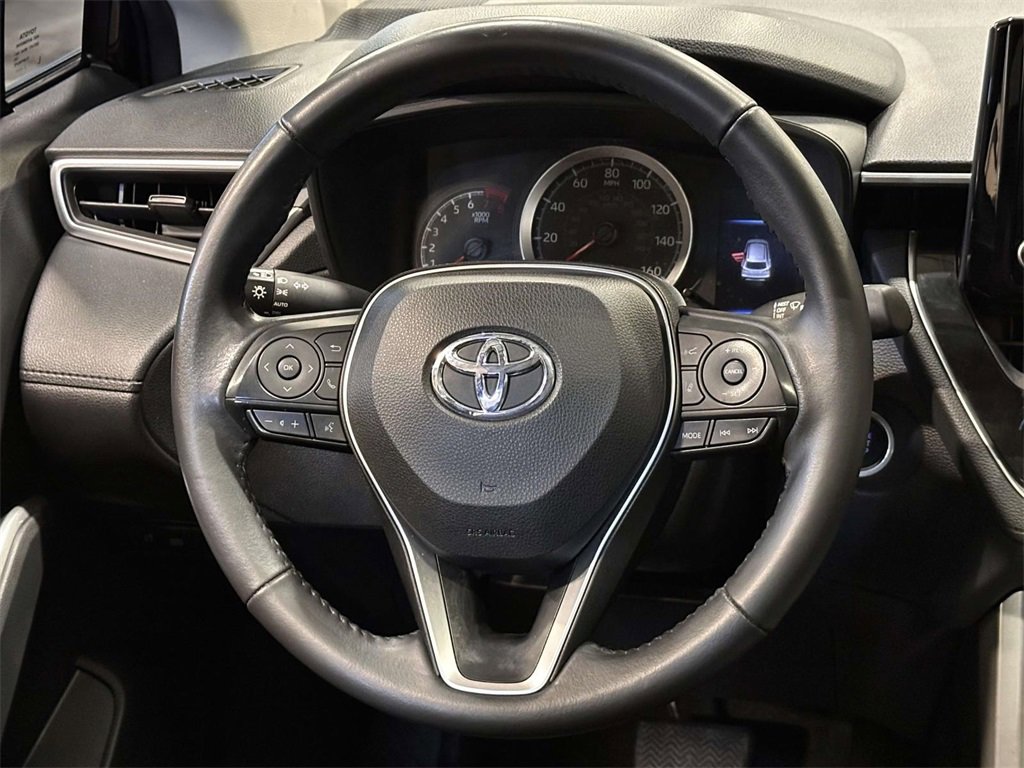 Used 2022 Toyota Corolla Cross LE image 19