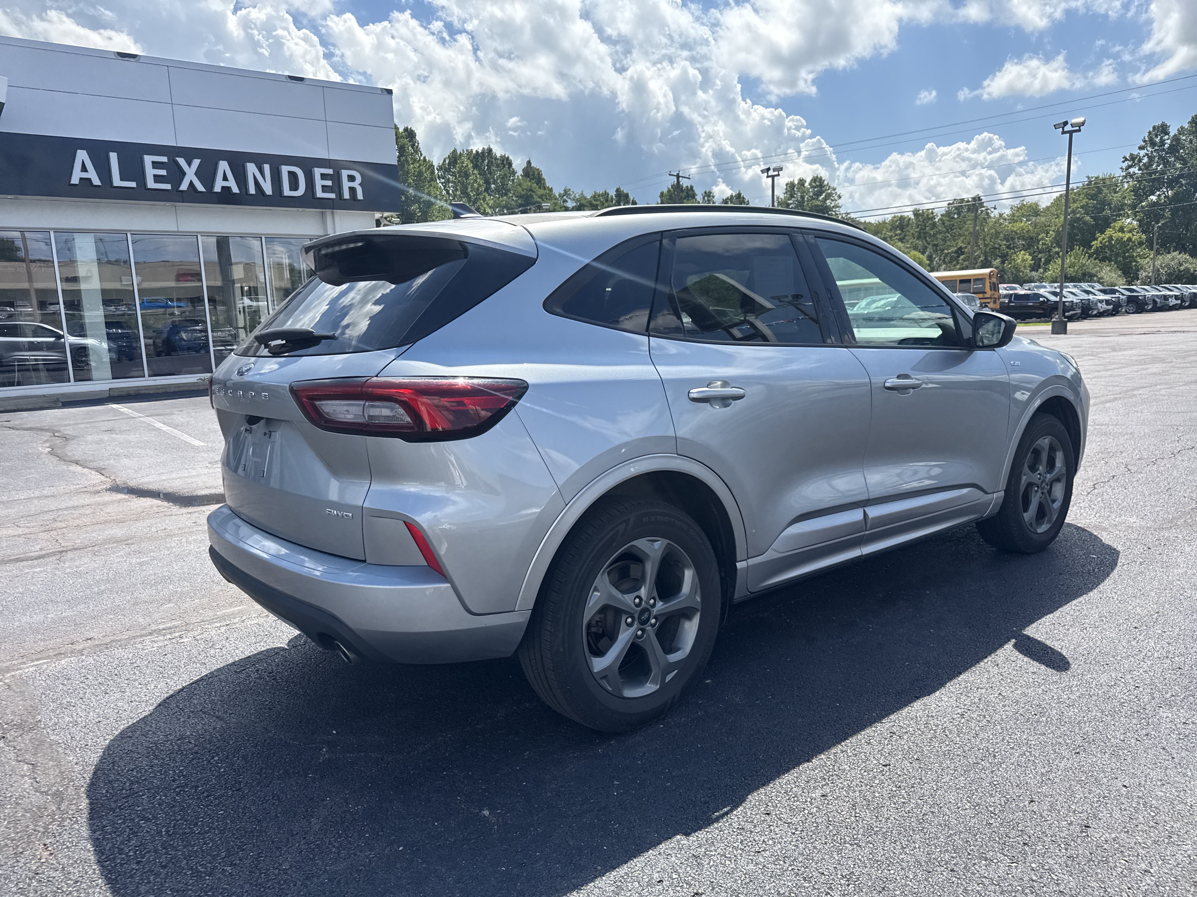 Used 2024 Ford Escape ST-Line AWD/4WD image 3