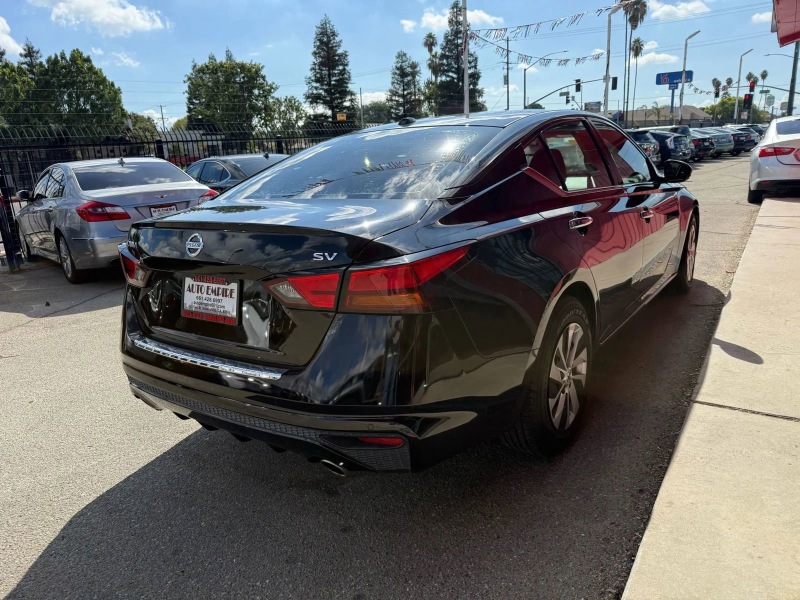 Used 2019 Nissan Altima 2.5 SV image 5