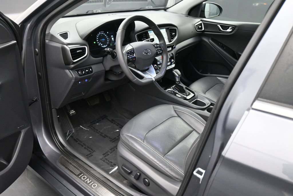 Used 2018 Hyundai Ioniq Limited w/ Limited Ultimate Package 03 FWD image 2