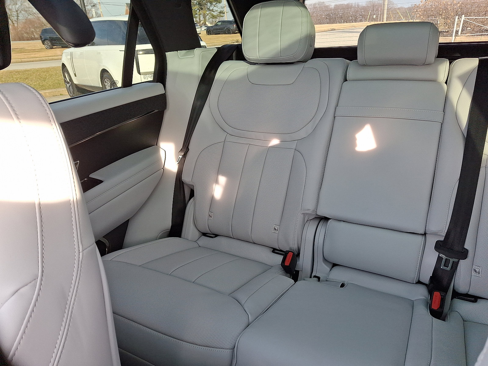 New 2026 Land Rover Range Rover Sport SE image 15