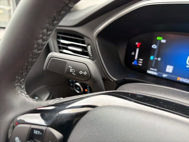 Used 2023 Ford Escape SE w/ Class II Trailer Tow Package image 43