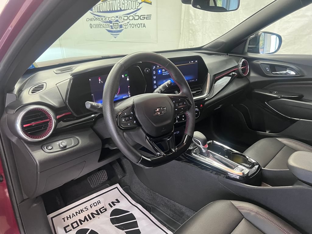 Used 2024 Chevrolet Trax RS w/ Driver Confidence Package FWD image 15