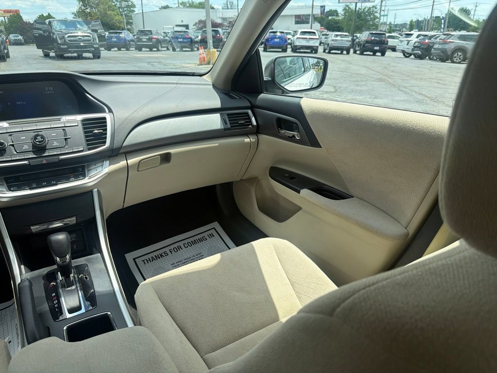 Used 2013 Honda Accord LX image 25