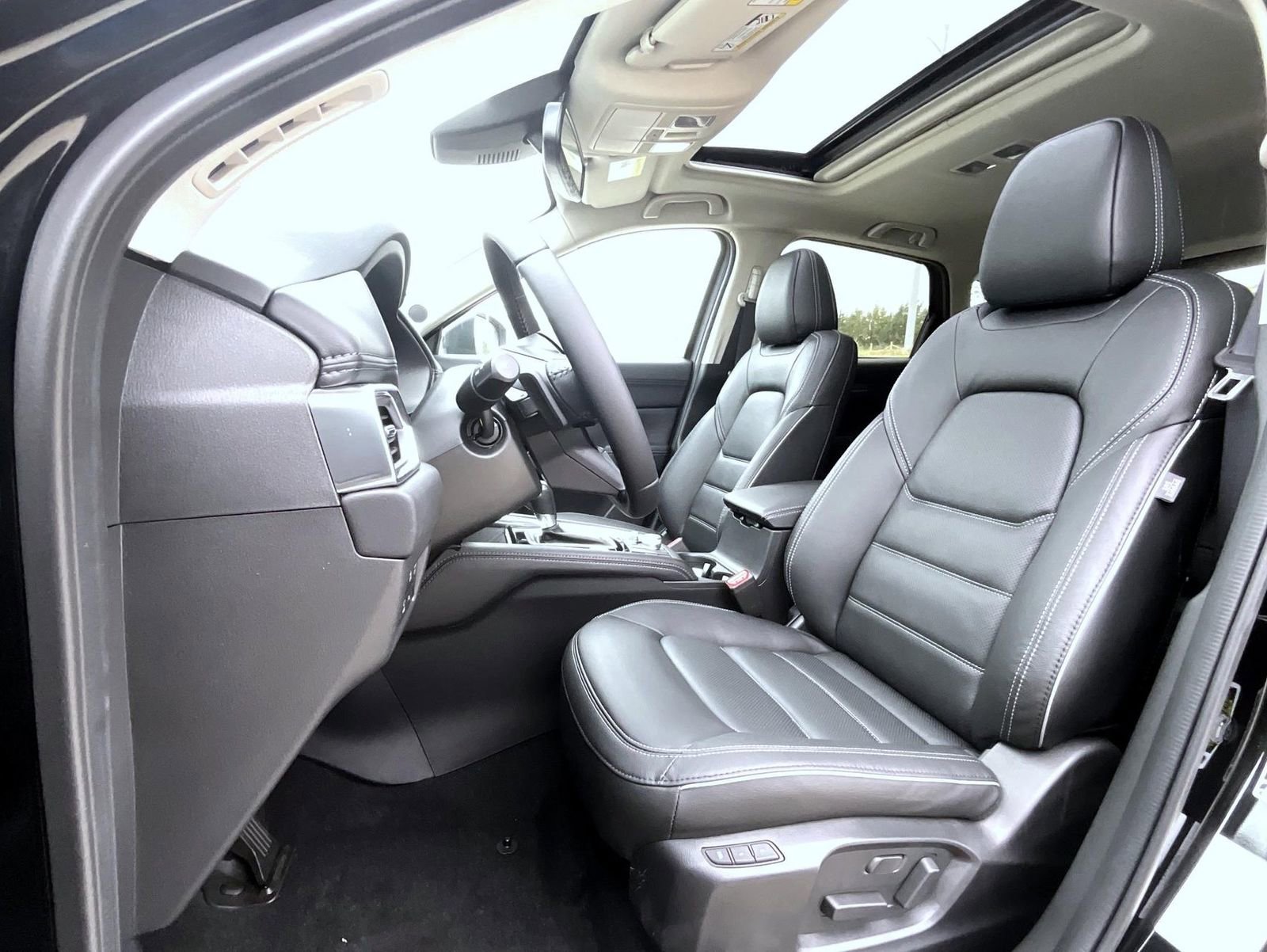 New 2025 MAZDA CX-5 AWD 2.5 S w/ Premium Plus Pkg image 11