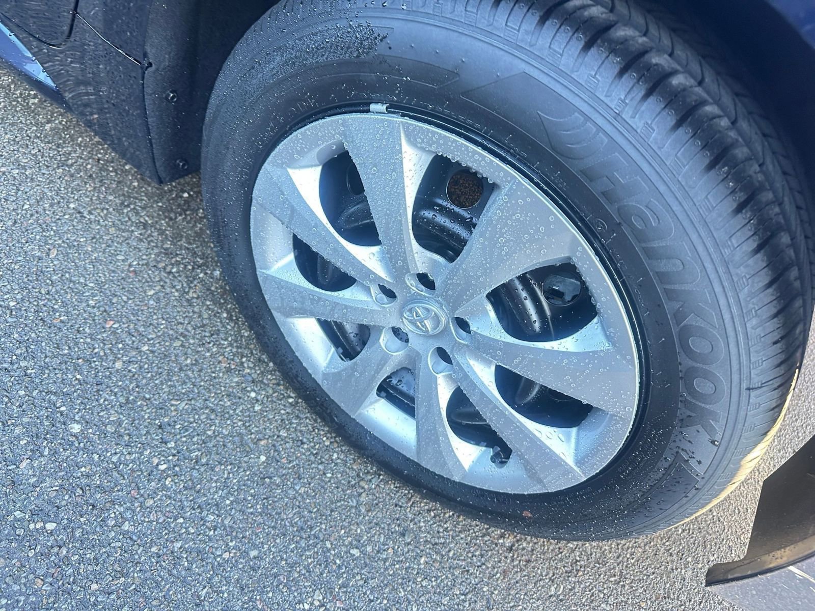 Used 2025 Toyota Corolla LE image 30