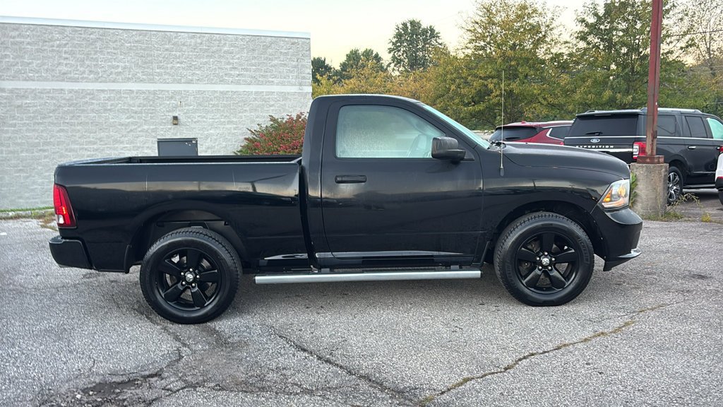 Used 2014 RAM 1500 Express RWD image 25