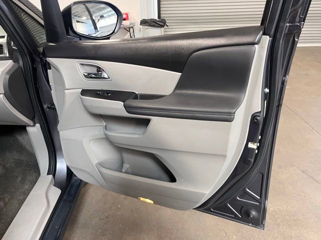 Used 2017 Honda Odyssey SE image 12