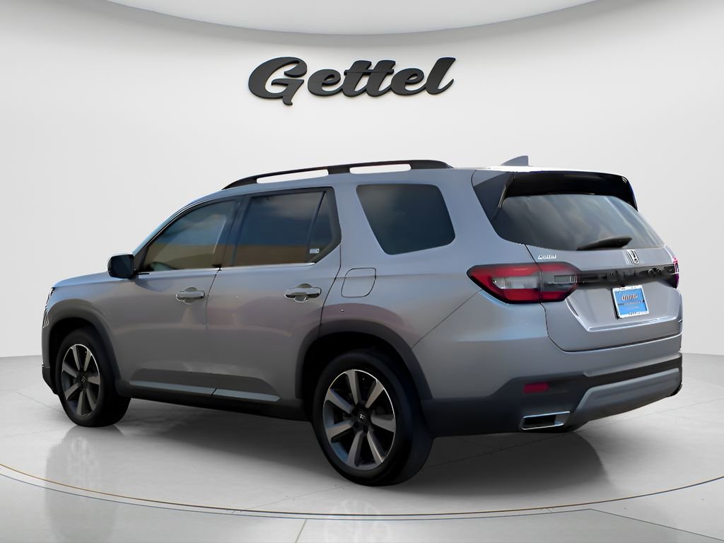 Used 2024 Honda Pilot Touring image 7