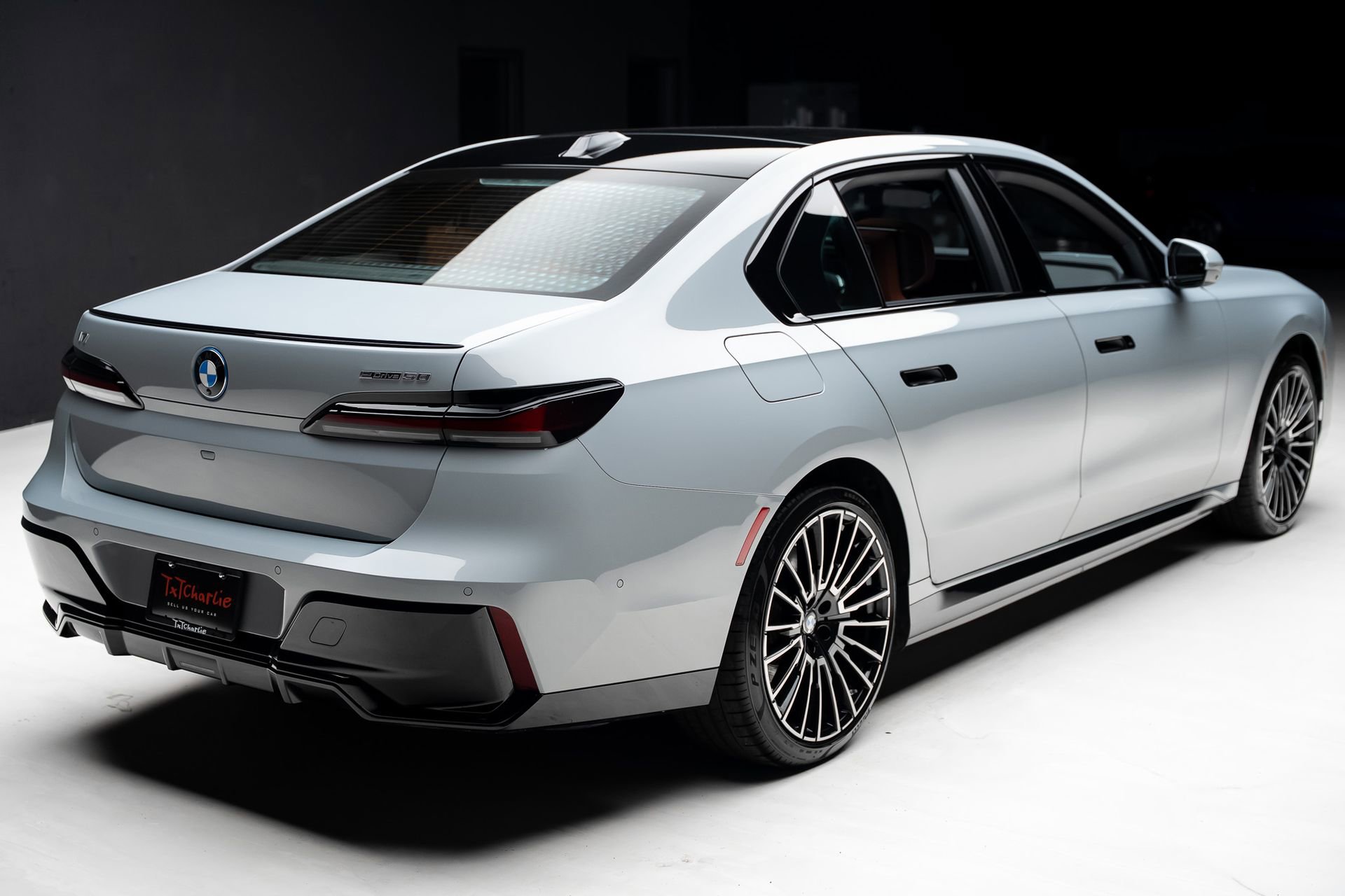 Used 2024 BMW i7 eDrive50 w/ M Sport Package image 32