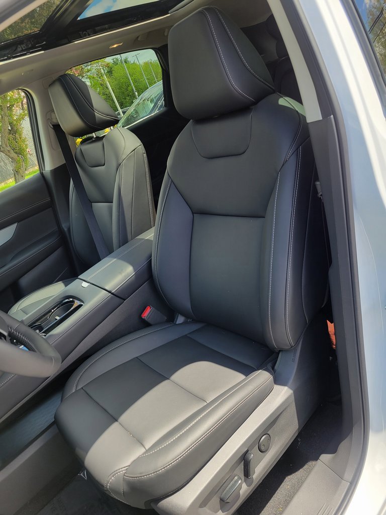 Used 2025 Nissan Murano SL image 16