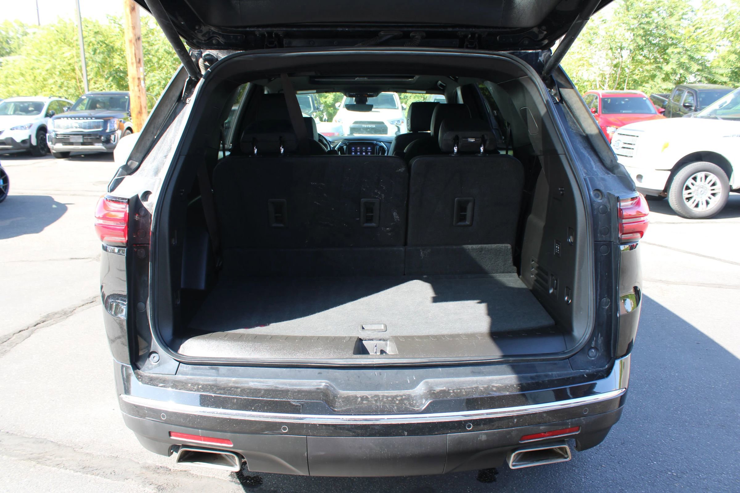 Used 2022 Chevrolet Traverse High Country image 30