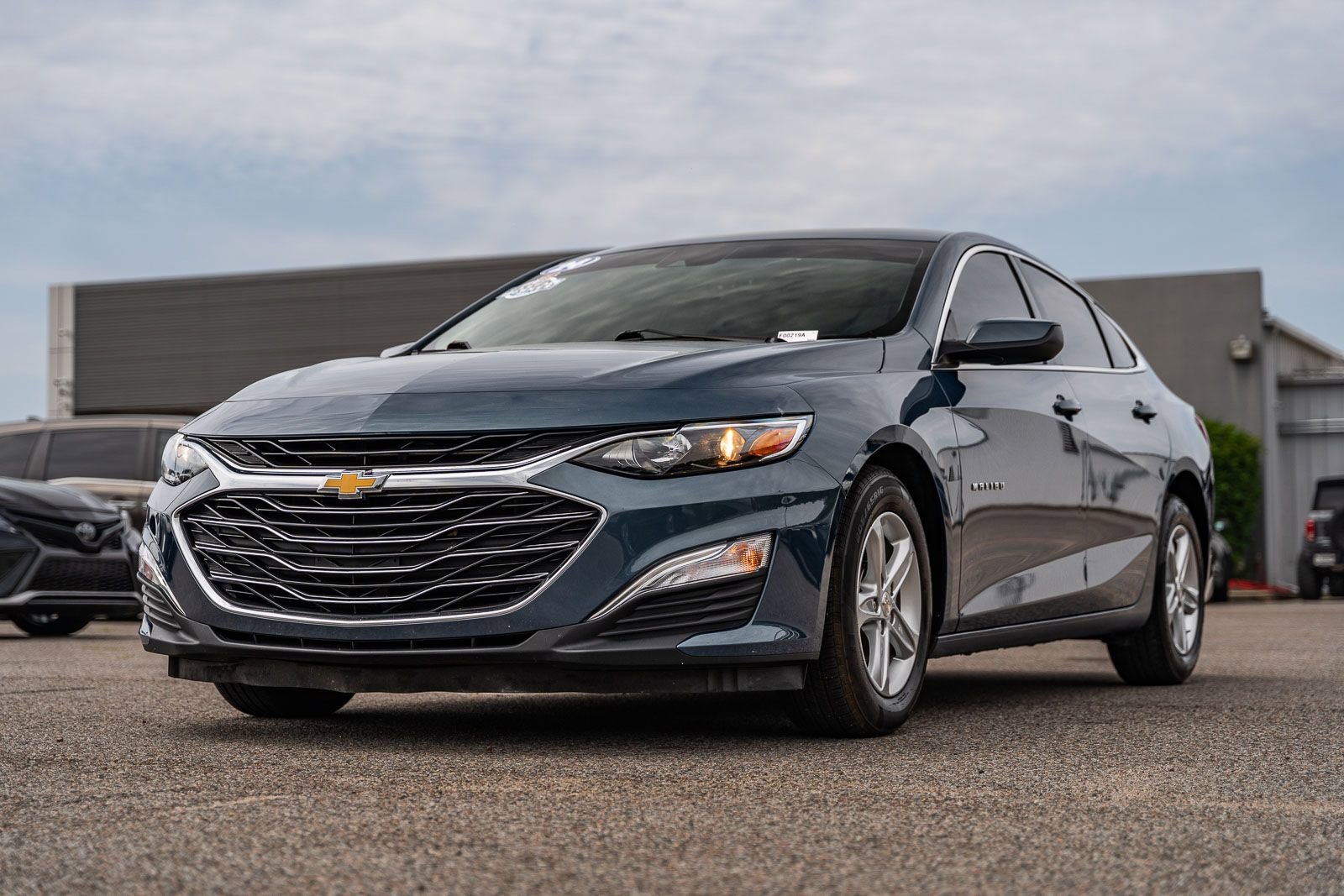 Used 2024 Chevrolet Malibu LS FWD image 3