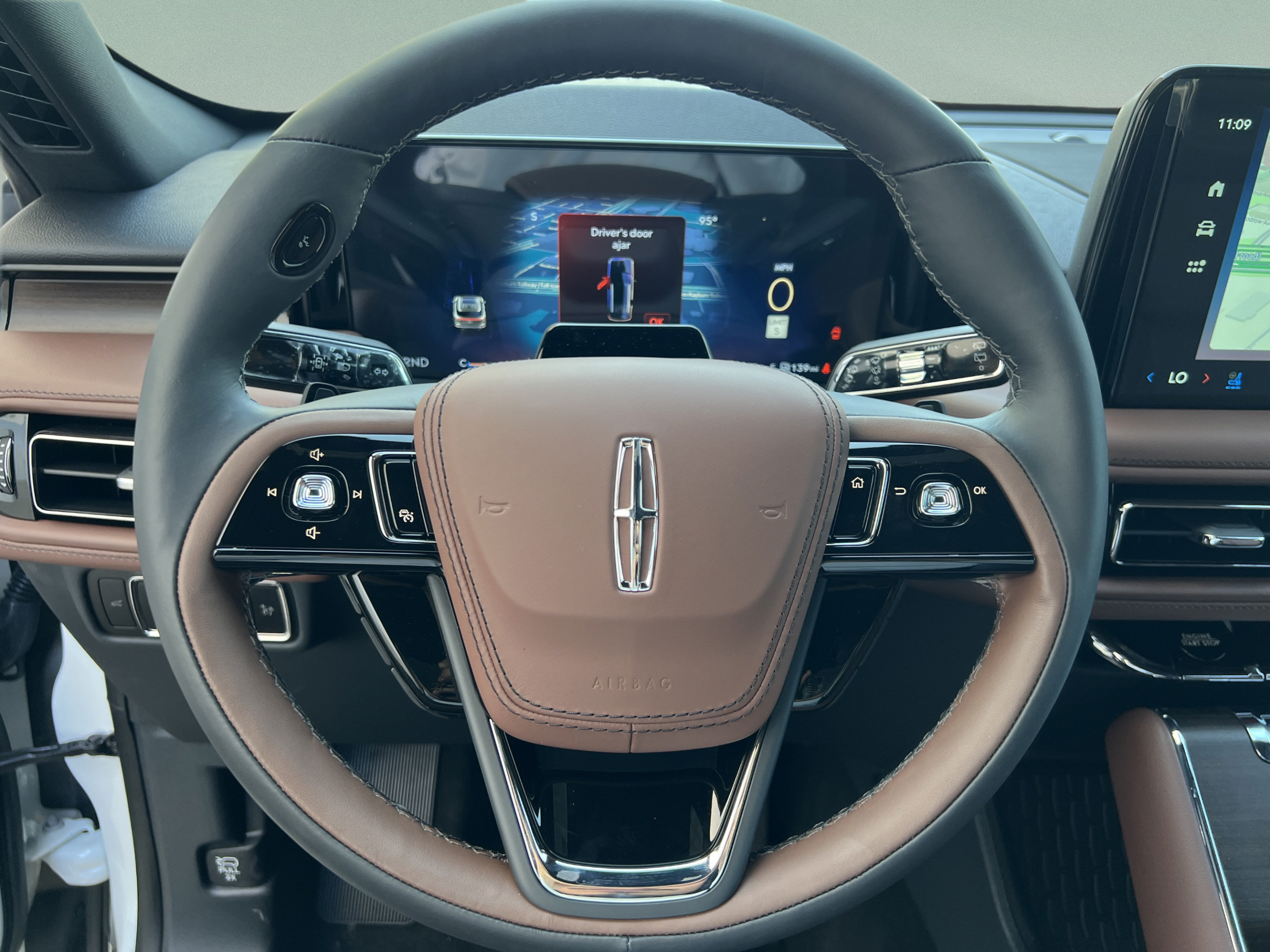 New 2026 Lincoln Aviator Reserve AWD/4WD image 12